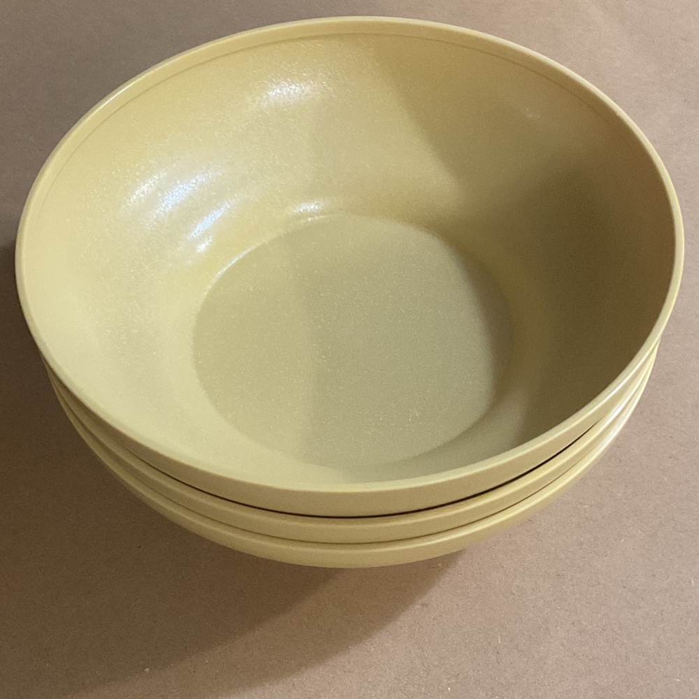 6 Gold color tupperware bowls - Picture 5 of 6